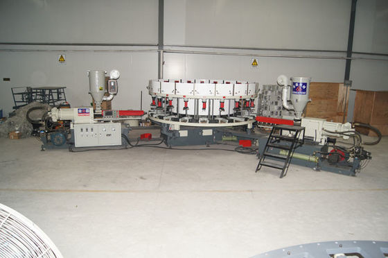 人の20の場所との革サンダル ポリ塩化ビニールの注入形成機械2色