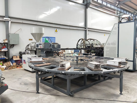 12/16/20/24台の場所の回転式射出成形機械保証 2年の