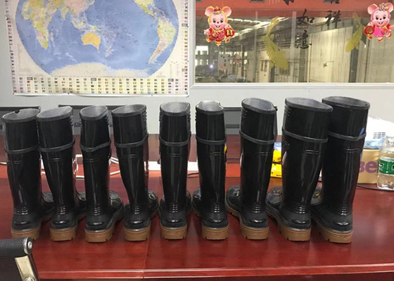 自動オープナが付いている機械12場所を作る再生利用できるポリ塩化ビニールGumboots/のブーツ